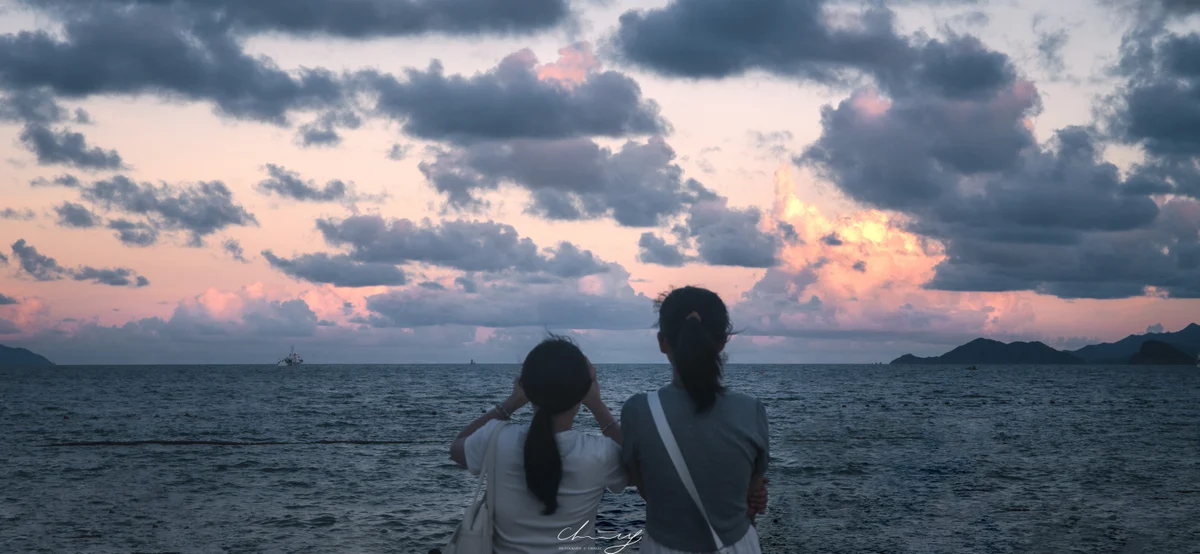看海的人不说话，海也不说话
